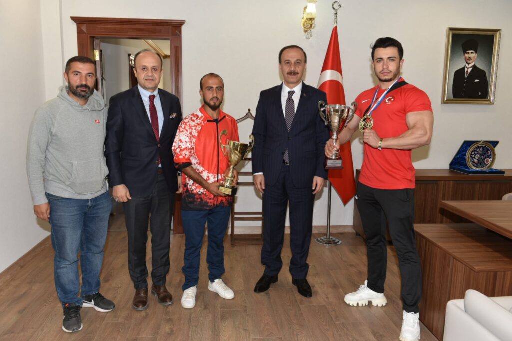 Şanlıurfalı Şampiyonlar Vali Erin’i Ziyaret Etti