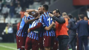 Lider Trabzonspor son dakika golüyle kazandı