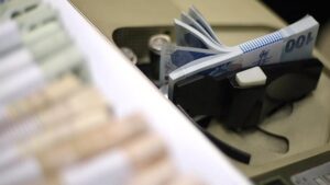 İhtiyaç sahiplerine kış boyunca yakacak ve elektrik desteği verilecek