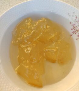 Duyan Bilen Az! Urfa’da Yetişen Kebat Meyvesi Sizi Çok Şaşırtacak