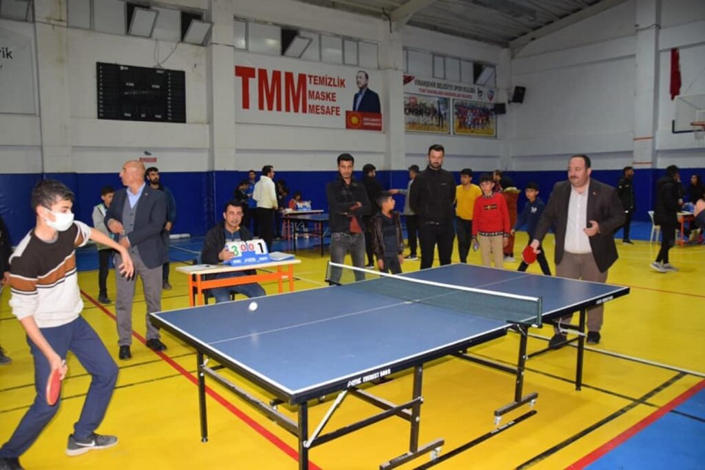Viranşehir’de Geleneksel Masa Tenisi Halk Turnuvası başladı