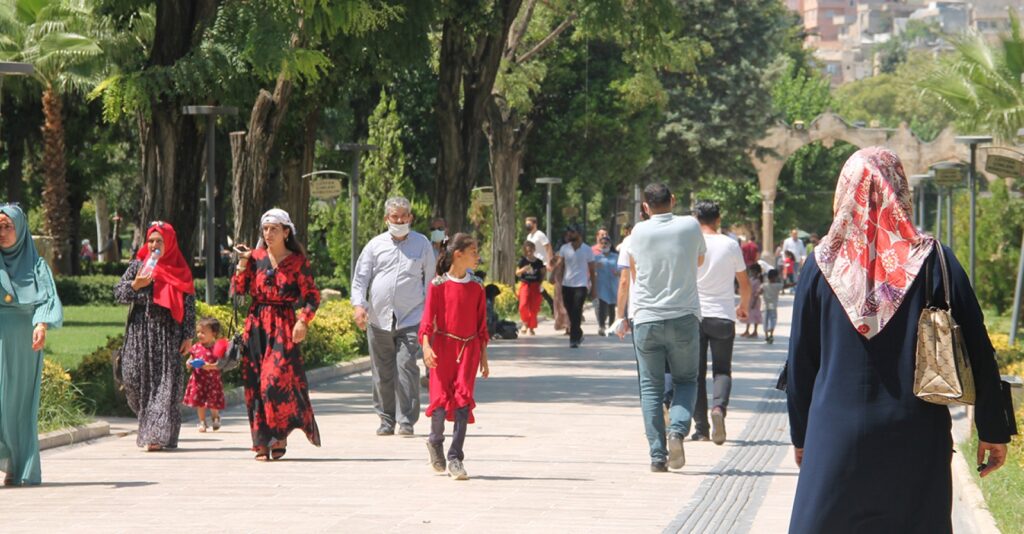 Aşısızlar için PCR test şartı tamamen kaldırıldı