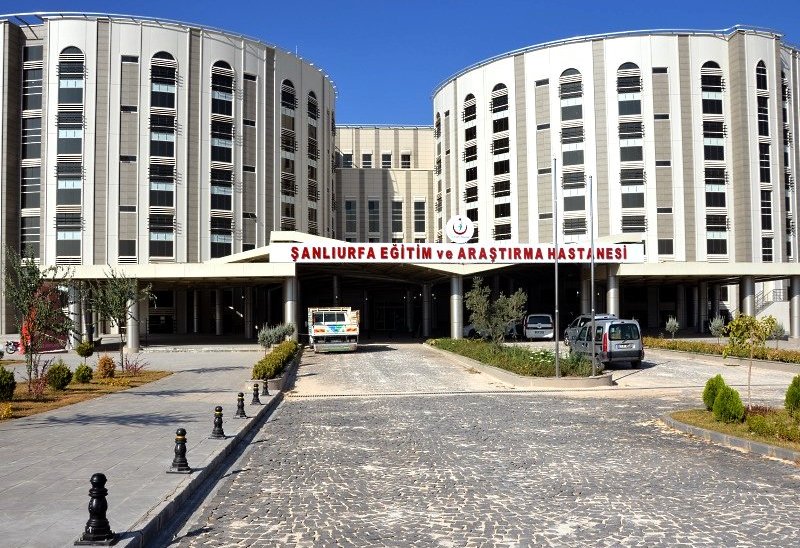 Eyyübiye’de liseli kız okulda ilaç içerek intihara kalkıştı