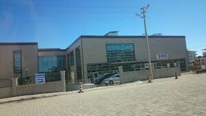 Halfeti’de genç bir kız canına kastetti