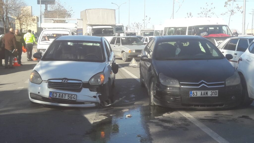 Şanlıurfa’da hatalı sollama kaza getirdi!