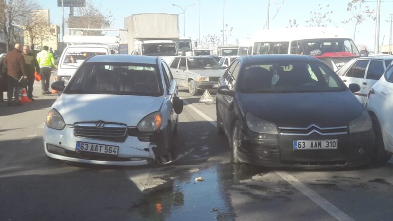 Şanlıurfa’da hatalı sollama kaza getirdi!