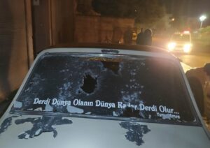 Şanlıurfa’da park halindeki araca silahlı saldırı!