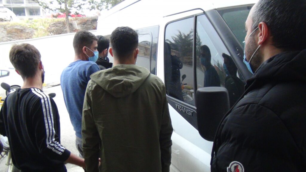 Şanlıurfa’nın “Maskeli Beşler”i polisten kaçamadı!