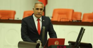 Vekil Aydınlık, Bakan Özer’e sordu: “Şimdi ne yapacaksınız?”