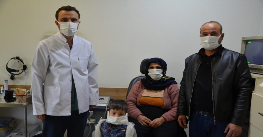 Urfa’da Yüz Felci Geçiren Hastanın Yüzü Güldü