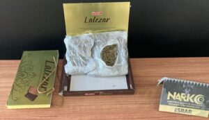 Urfa’da Çikolata kutusuna gizlenmiş esrar