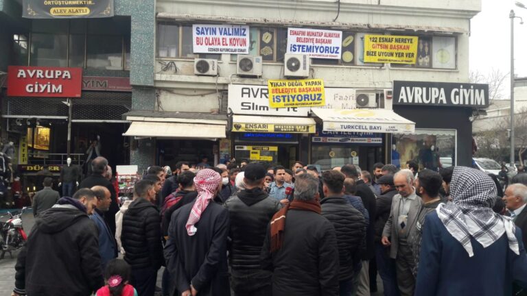 Kuyumcular çarşısı esnafından protesto