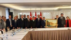 Urfa heyetinden Urfalı Bakan’a ziyaret! Destek istediler