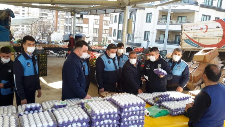 Urfa’da zabıta semt pazarlarını denetledi