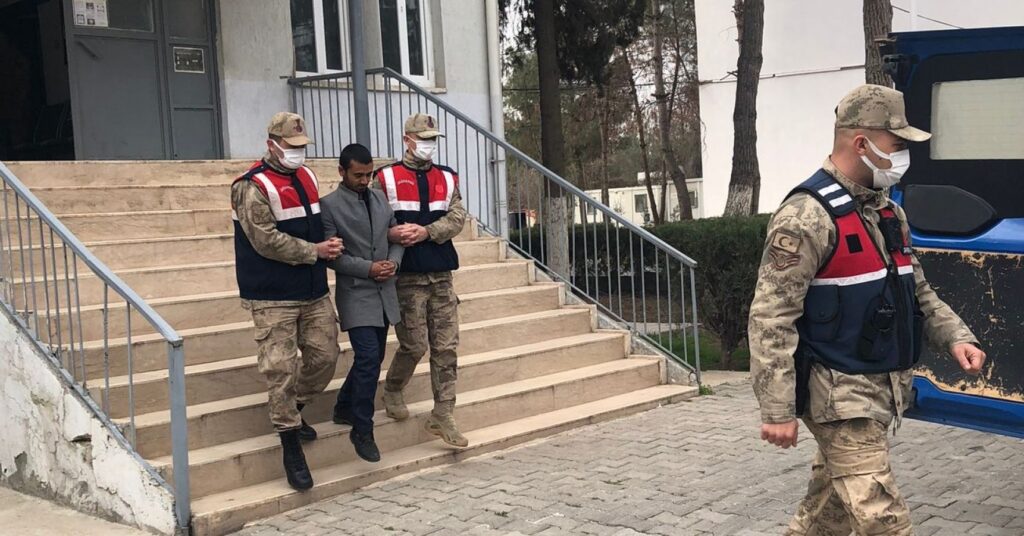 Urfa’da Firari ‘Binbir Surat’ Harran’da jandarmanın operasyonuyla yakalandı
