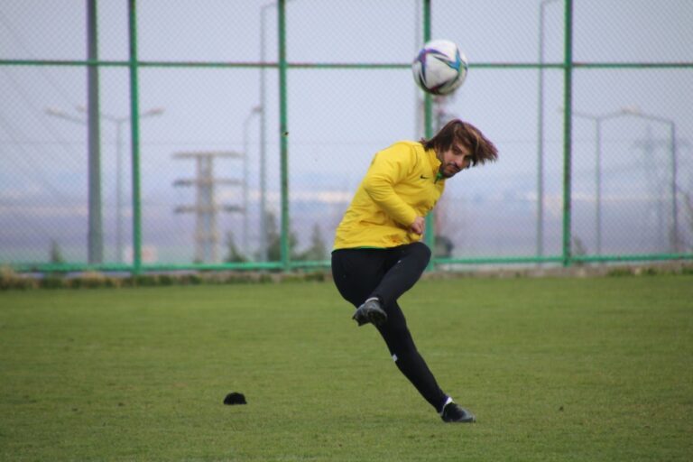 Şanlıurfaspor erteleme maçına çıkıyor