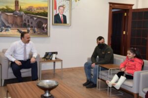 Urfalı küçük kızdan Vali Erin’e teşekkür ziyareti