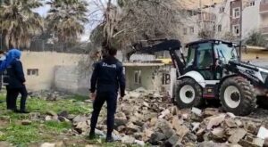 Viranşehir’de metruk yapılar yıkılıyor