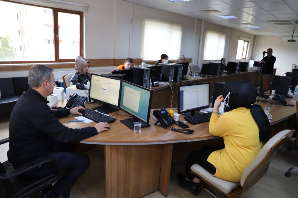 Şanlıurfa’da Covid-19 Çağrı Merkezi Halkımıza Hizmet Vermeye Devam Ediyor