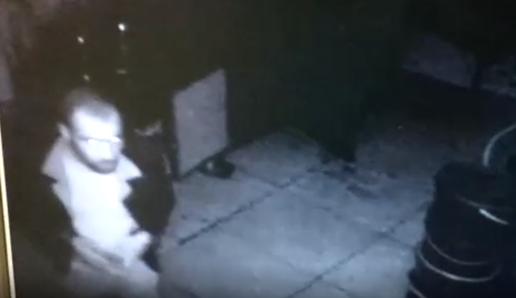 Şanlıurfa’da Avel hırsız söktüğü kamera kayıt cihazını unutup gitti