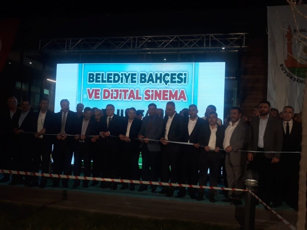 Belediye Bahçesi açıldı! Vekil ve başkanlardan Beyazgül’e tam destek