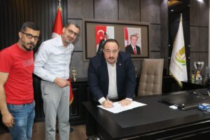 Viranşehir’de Belediye işçilerine bayram ikramiyesi