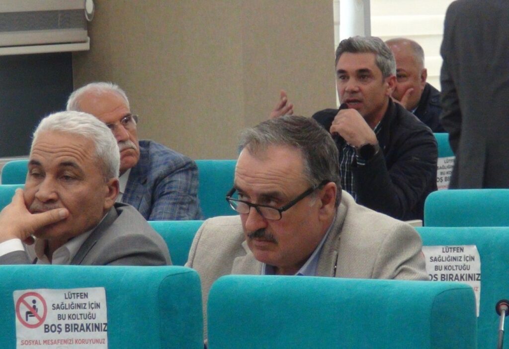 Şanlıurfa Büyükşehir Meclisi’nde gerginlik! Meclis üyesi oturumu terk etti