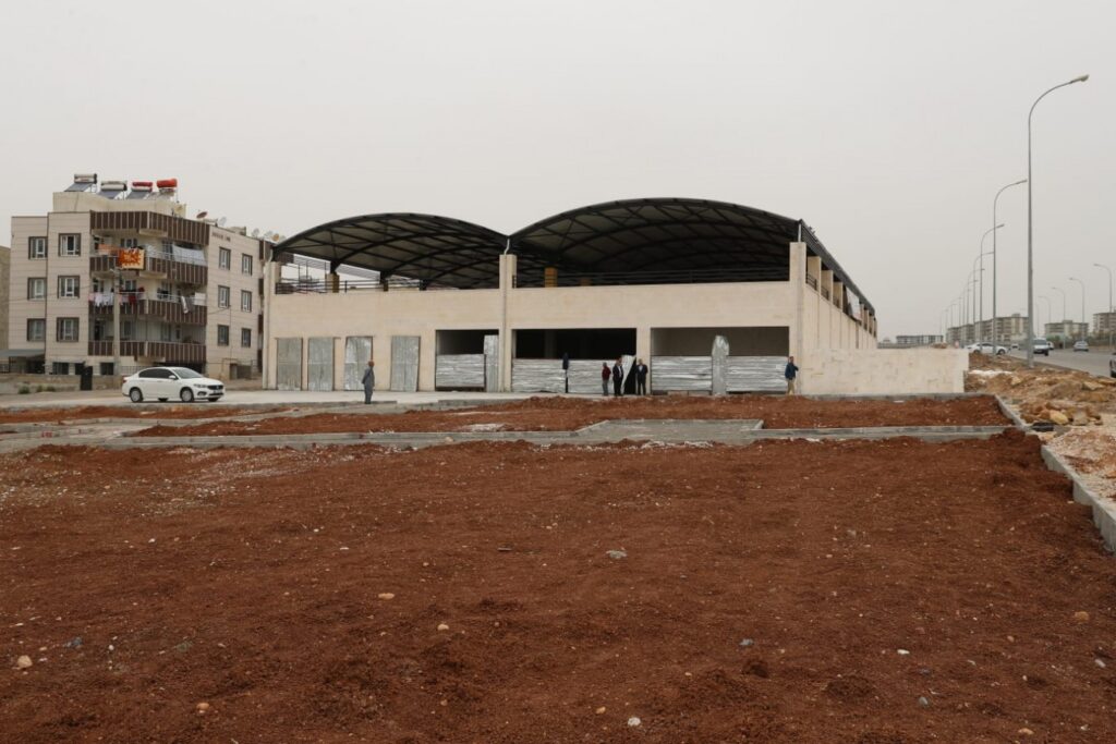 Canpolat, projeleri yerinden inceledi