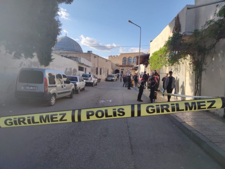 Eyyübiye’de silahlı kavga! 4 yaralı