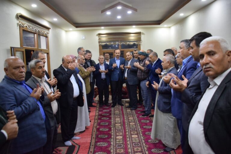 Eyyübiye’de taşlı sopalı kavga edenleri Vali Erin barıştırdı