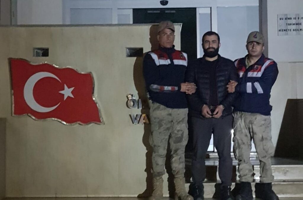 Fenerbahçe’nin galibiyet sevincini yaşarken yakalandı