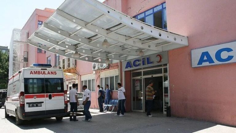 Haliliye’de ortaokulda bıçaklı kavga! 1 yaralı
