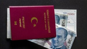 Kanun teklifi TBMM’de! Gençler, pasaport harcı, yurt dışına çıkış harcı ödemeyecekler