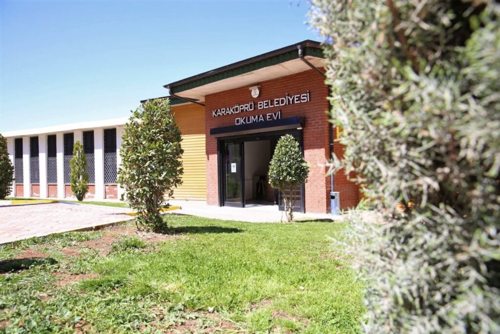 Karaköprü’de öğrenciler sınavlara okuma salonlarında hazırlanıyor