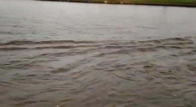 Şanlıurfa’da yollar göle döndü!