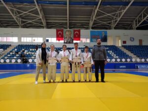 Şanlıurfalı judocular Hakkari’de parladı
