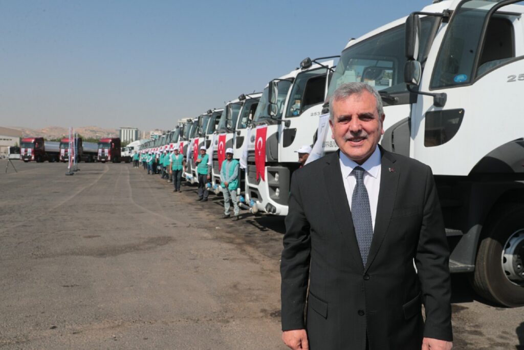 Büyükşehir Belediyesi araç filosunu güçlendirdi