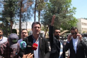 Çiftçilerden DSİ önünde eylem