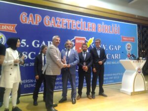 Gazeteci Şinasi İnan’a ödül