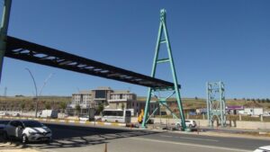 Karaköprü’de üst geçidin ana gövde montajına başlandı