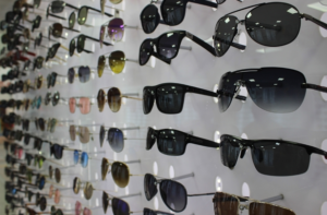 Sahte güneş gözlüğüyle gözünüzden olmayın