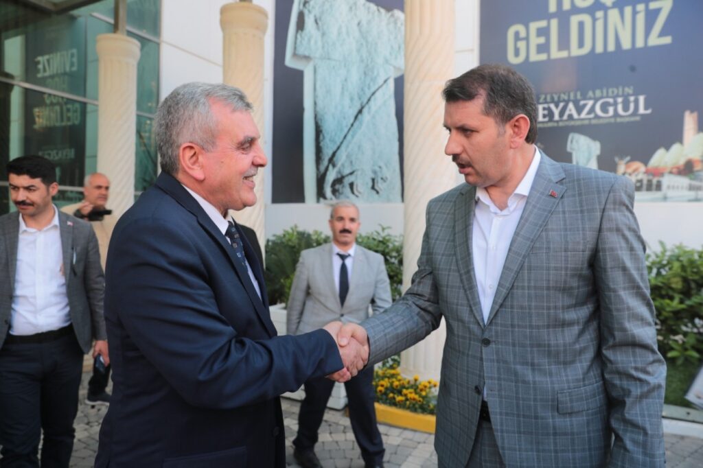 Şanlıurfa’da kenti yöneten iki isim buluştu!