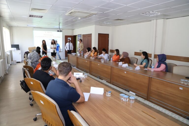 Şanlıurfa’da sağlık personelin NRP eğitimi başlandı