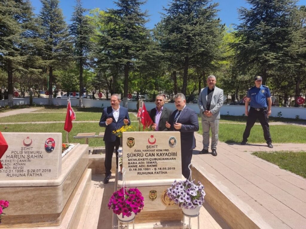 Halfeti’deki  şehit meslektaşını unutmadı