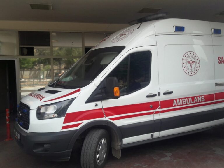 Siverek çıkışında araçlar çarpıştı! 2 yaralı