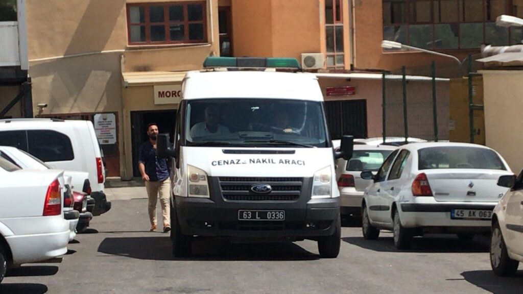 Şanlıurfa’nın Siverek ilçesinin köy yakınlarında erkek bebek ölü halde bulundu