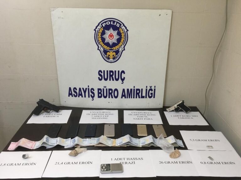 Suruç’ta uyuşturucu tacirlerinin evine baskın düzenlendi