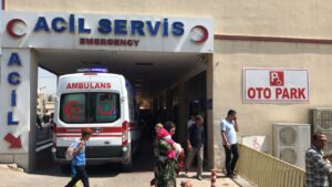 Haliliye’de bir genç bıçakla intihara kalkıştı