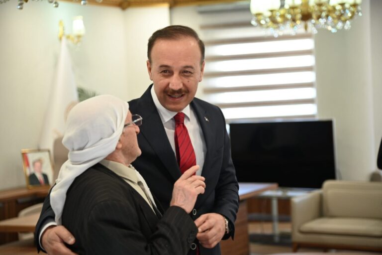 Vali Erin’den Urfalılara ve yeni valiye mesaj!