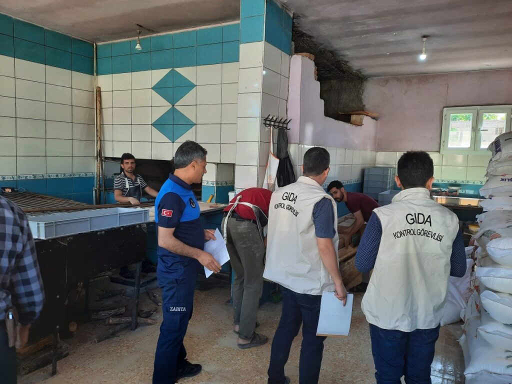 Viranşehir’de zabıtadan fiyat ve gıda denetimi